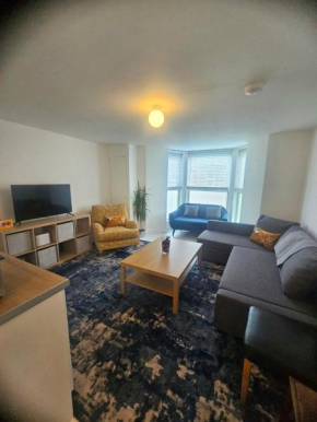 Seaside Haven Coastal Comfort 200m from the Beach